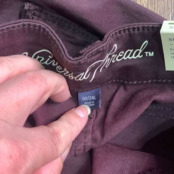 Burgundy skinny jeans 00 long.  Smooths & sculpts jegging - Picture 8 of 9